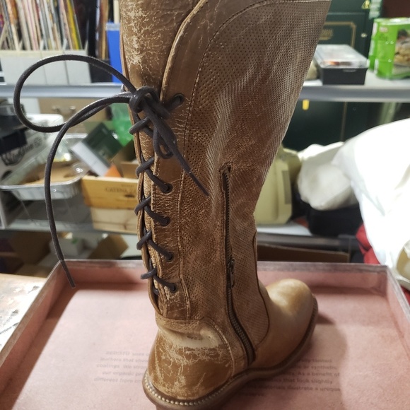 Bedistu wedge boot. - Picture 2 of 2